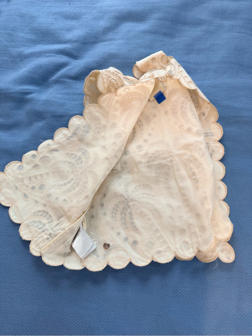 NWOT FARM Rio White Eyelet Scalloped Cropped Camisole - Picture 2 of 3
